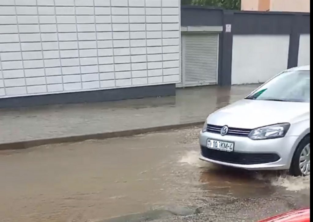 Гродно поплыл: последствия дождя (видео) потоп в Гродно видео