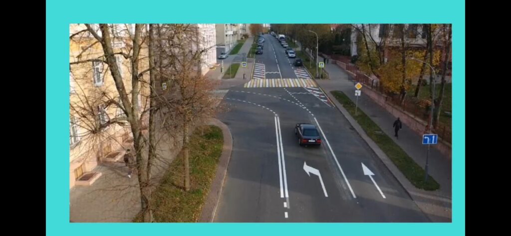 Изменилось движение на улице Парижской Коммуны, подробности