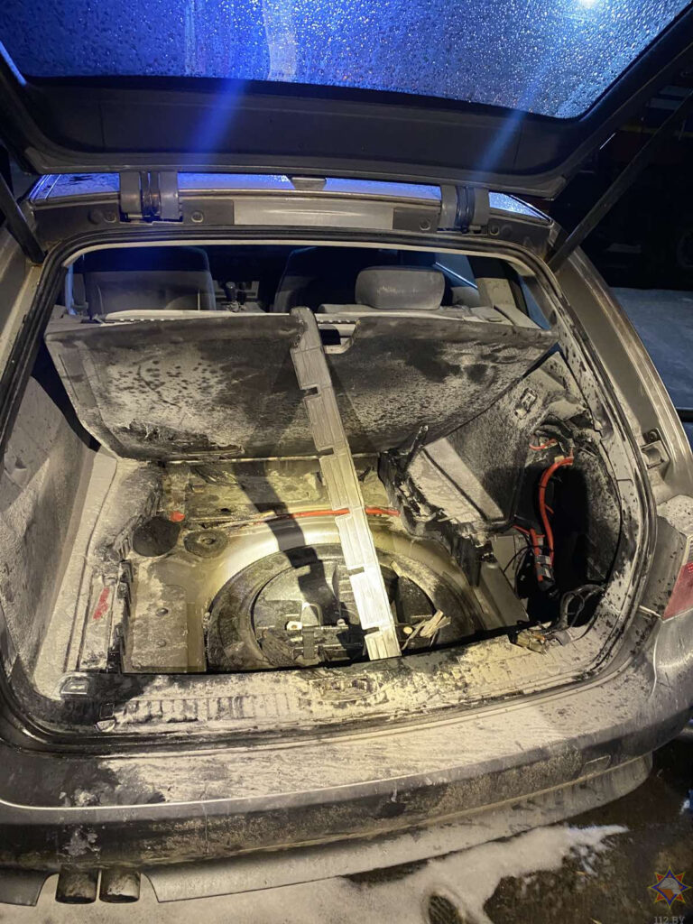 В Скиделе горела легковушка